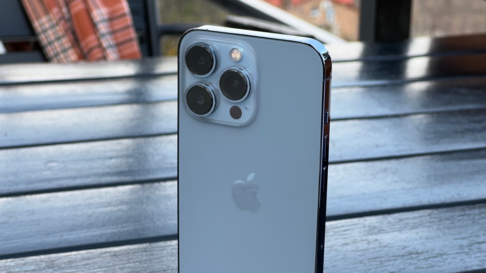 iPhone 15 abandona tipo de conexão exclusiva de carregador e ganha novas  câmeras; veja preços no Brasil, Tecnologia