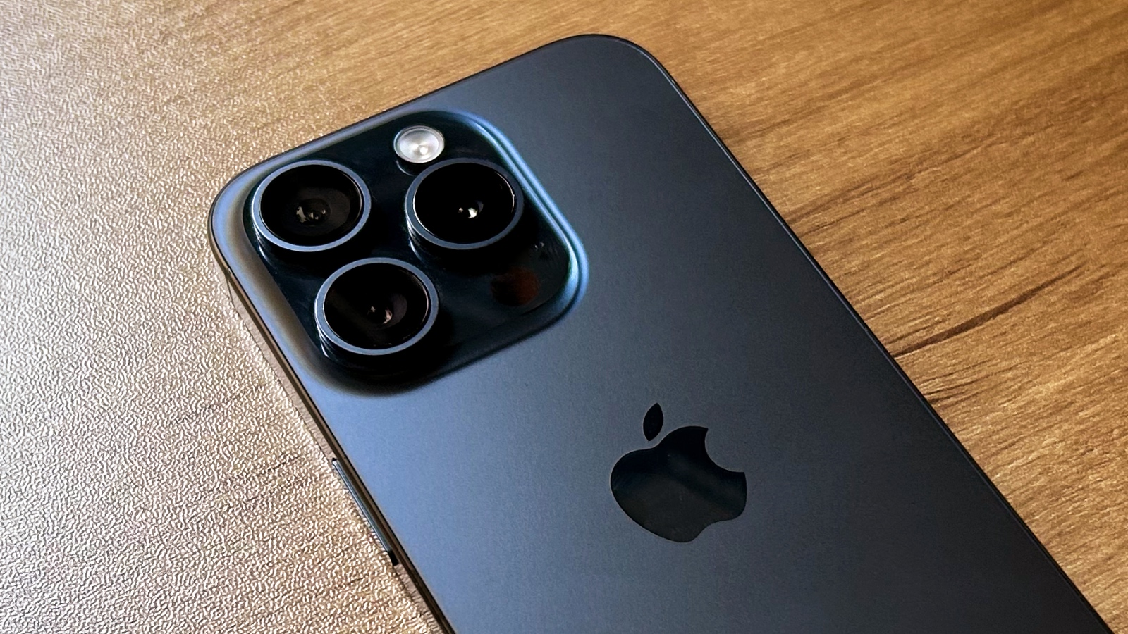 Análise: iPhone 15 Pro, o melhor em quase tudo – Nova Post