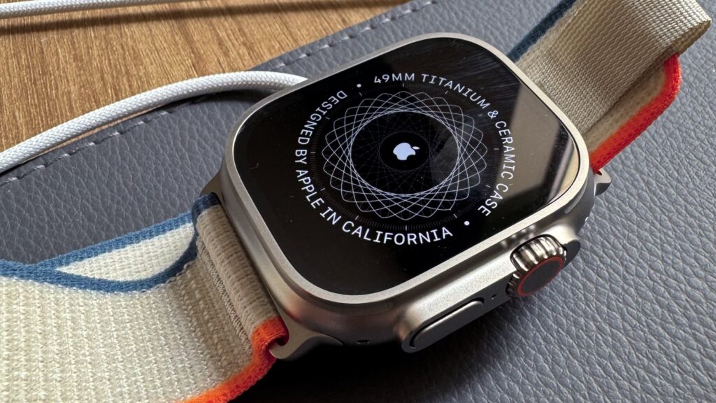 Apple Watch Ultra 2 no detalhe